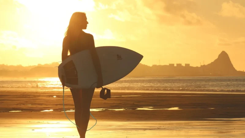 Poncho surferskie – przejmij kontrolę nad falą stylu
