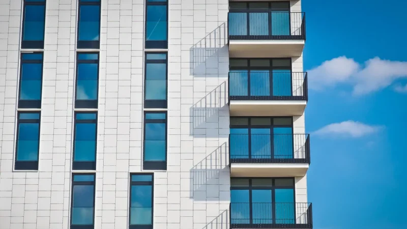 Siatka dla kota na balkon — profesjonalny montaż i bezpieczeństwo
